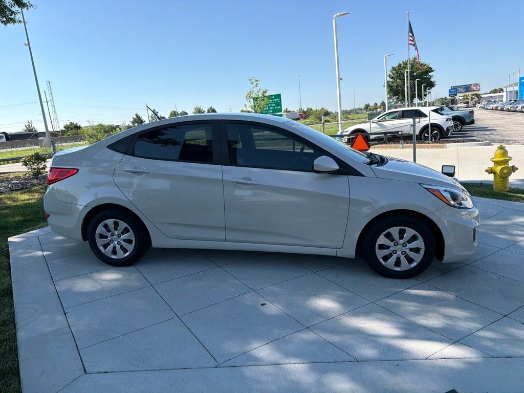 2017 Hyundai ACCENT SE