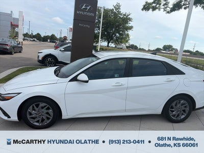 2024 Hyundai ELANTRA SEL