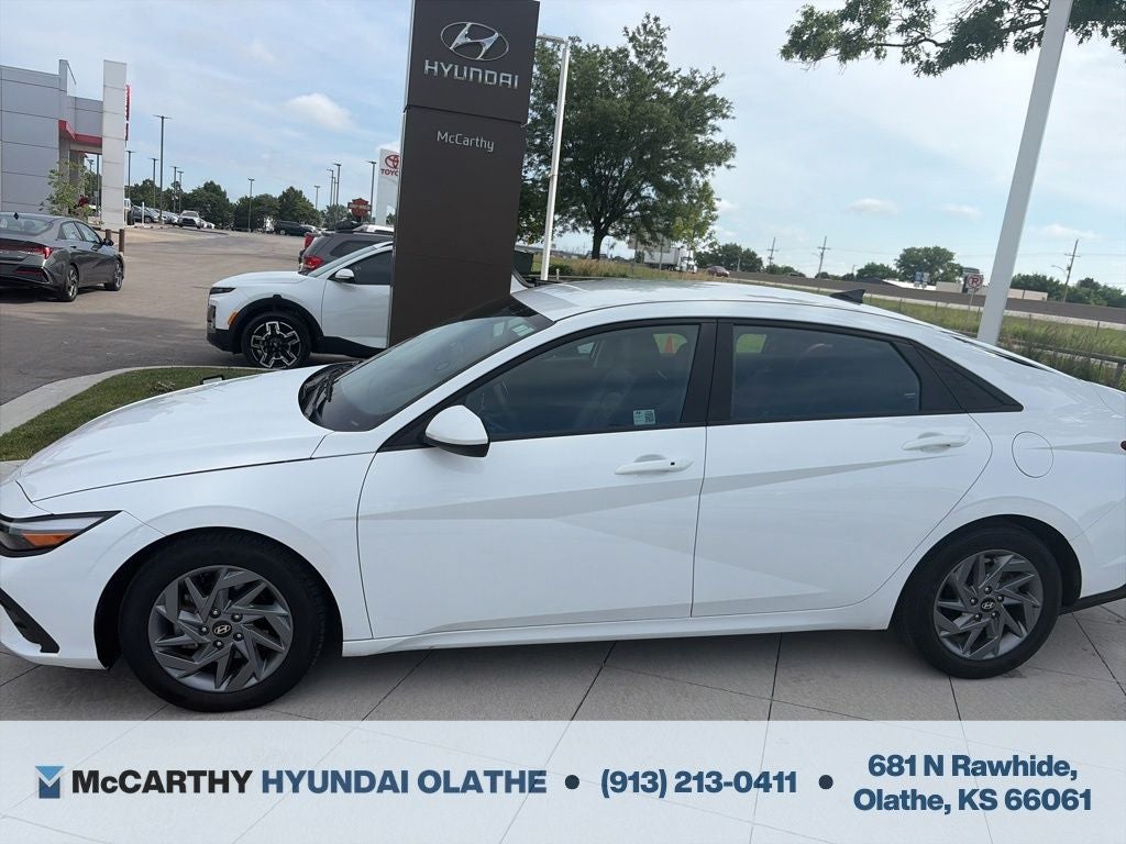 2024 Hyundai ELANTRA SEL