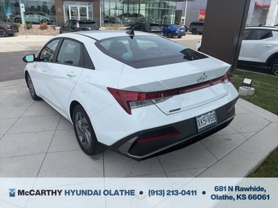 2024 Hyundai ELANTRA SEL