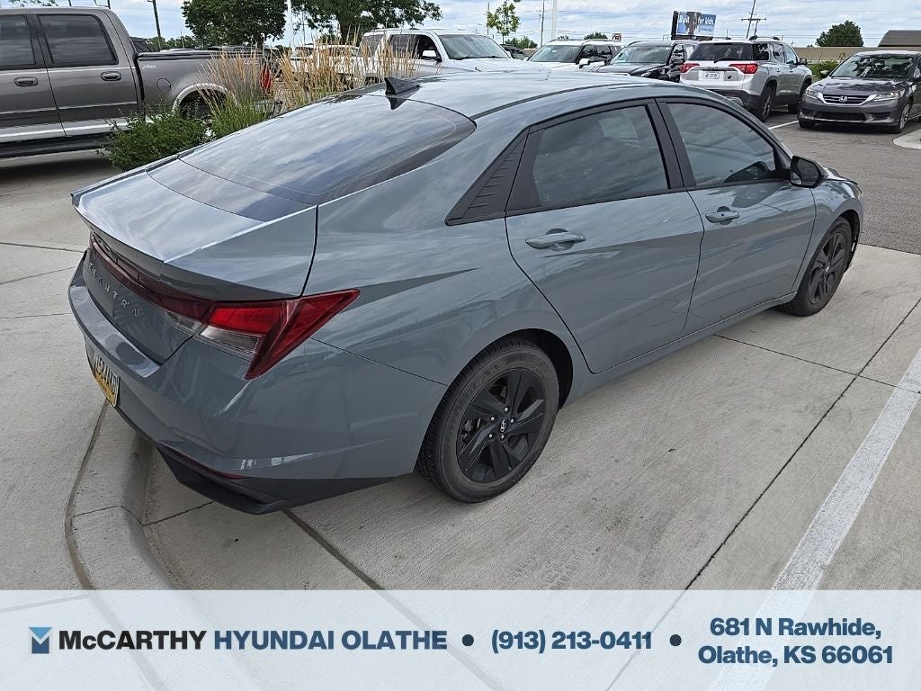 2022 Hyundai ELANTRA SEL