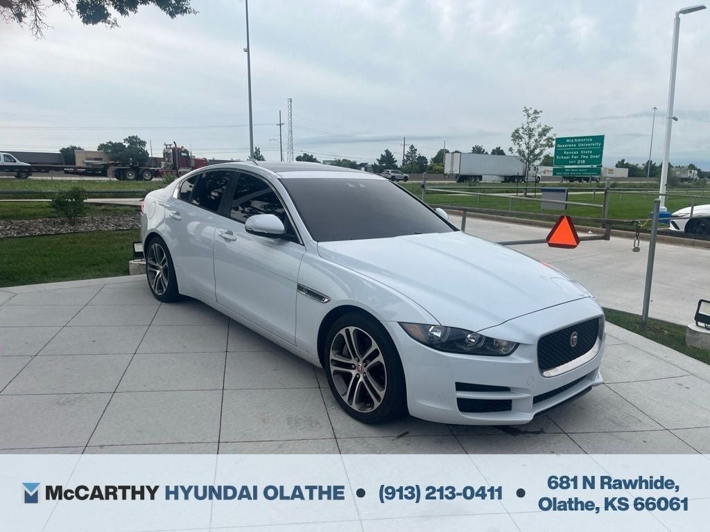 2017 Jaguar XE 35t Premium