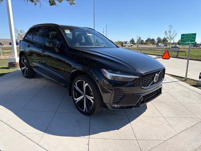 2022 Volvo XC60 B6 R-Design
