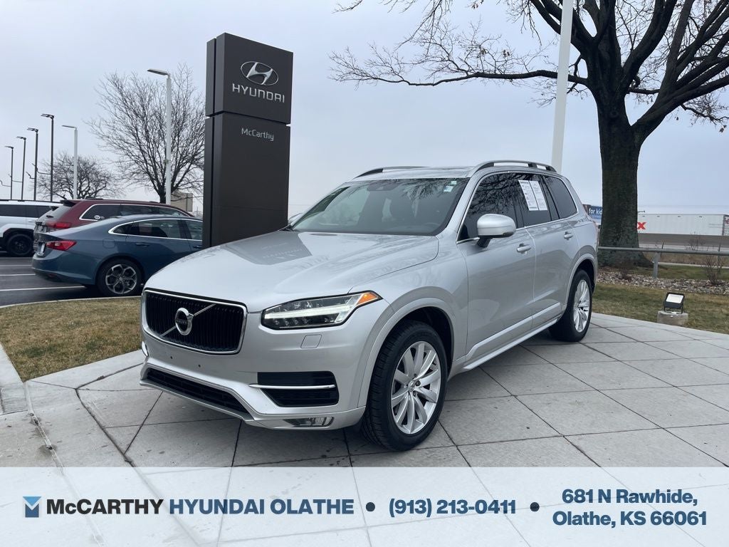 2016 Volvo XC90 T6 Momentum