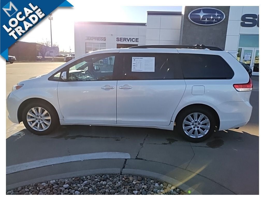 2013 Toyota Sienna AWD 7 Passenger