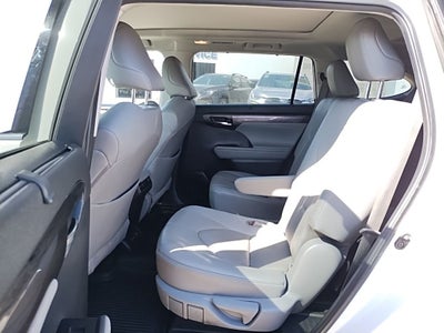 2021 Toyota Highlander Platinum