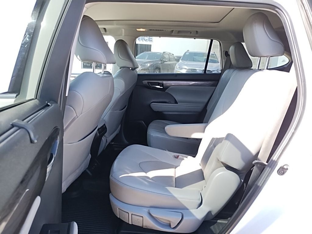 2021 Toyota Highlander Platinum