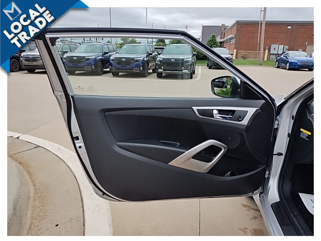 2012 Hyundai VELOSTER Base W/Black