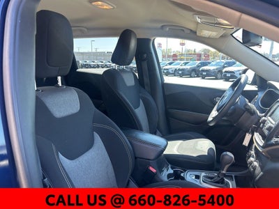 2016 Jeep Cherokee Sport