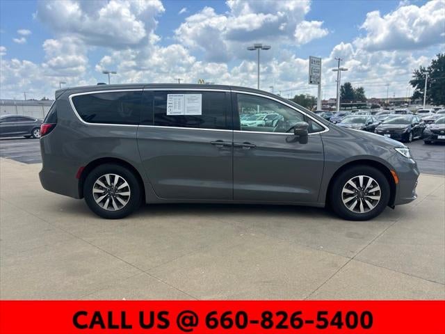 2022 Chrysler Pacifica Hybrid Touring L