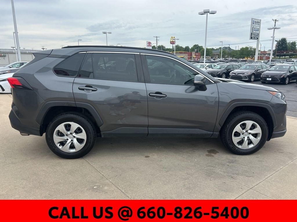 2020 Toyota RAV4 LE