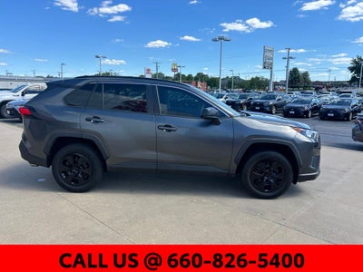 2020 Toyota RAV4 LE