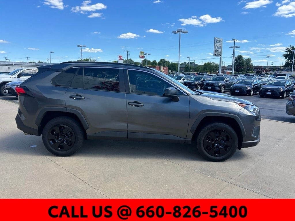 2020 Toyota RAV4 LE