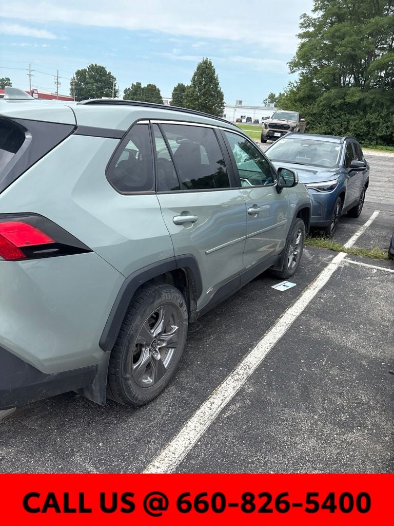 2022 Toyota RAV4 Hybrid XLE