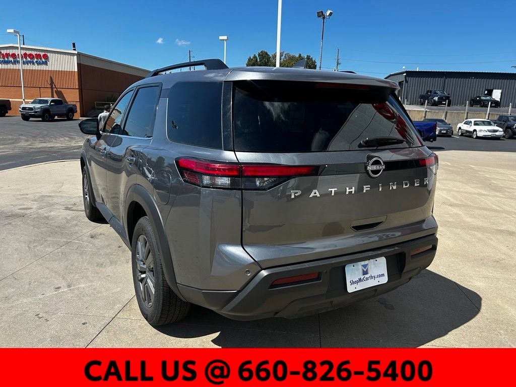 2025 Nissan Pathfinder SV