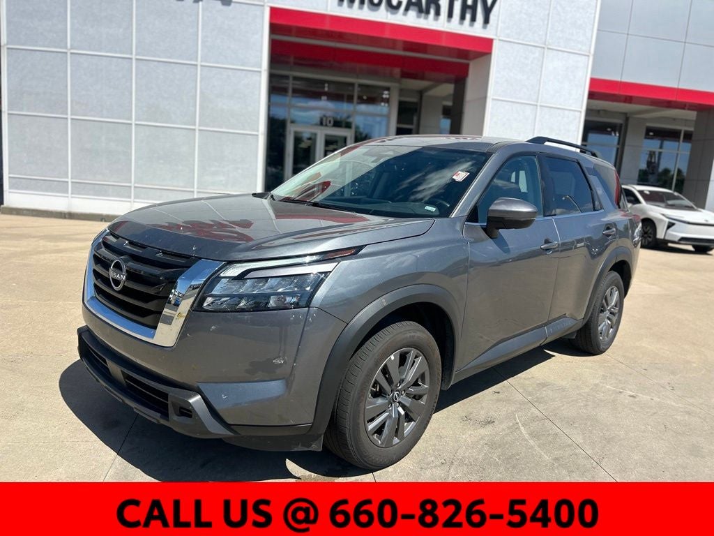 2025 Nissan Pathfinder SV