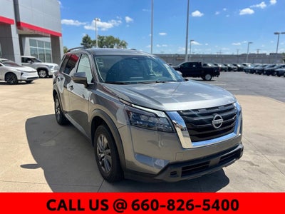 2025 Nissan Pathfinder SV