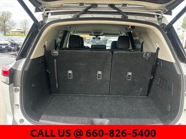 2025 Nissan Pathfinder SL