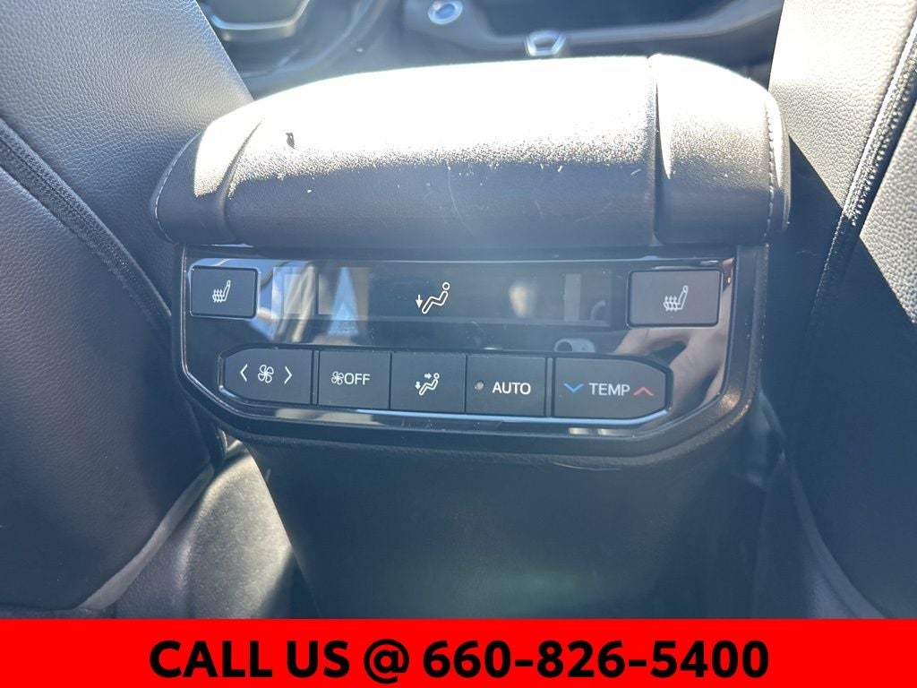 2021 Toyota Highlander Hybrid Platinum