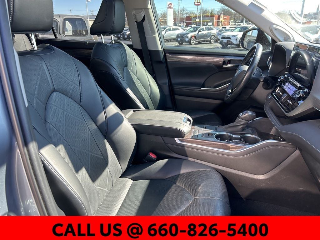 2021 Toyota Highlander Hybrid Platinum