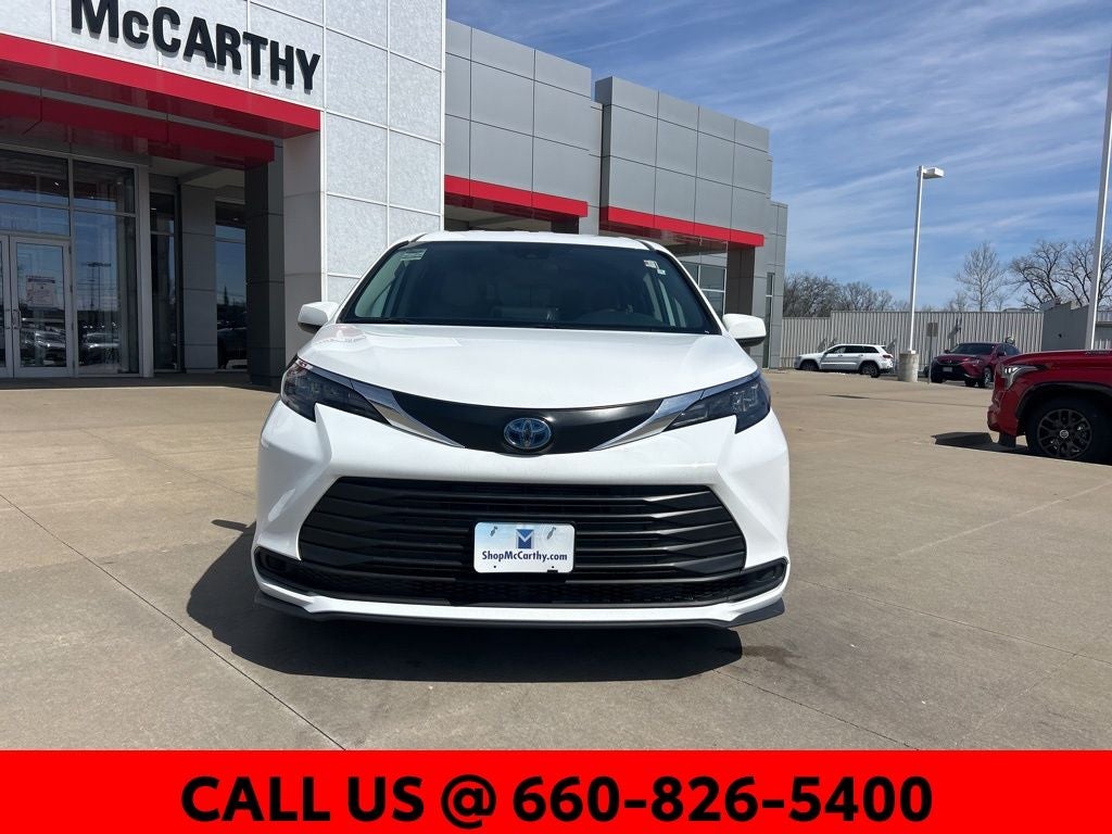 2024 Toyota Sienna LE 8 Passenger