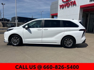 2024 Toyota Sienna LE 8 Passenger