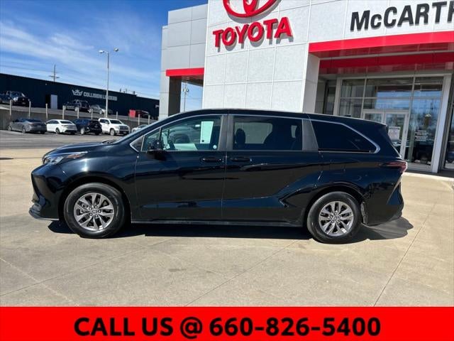 2025 Toyota Sienna LE 8 Passenger