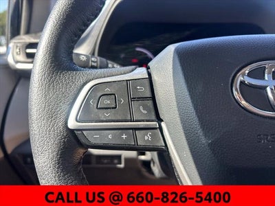 2023 Toyota Sienna XLE 8 Passenger