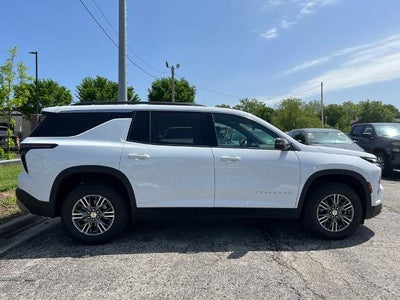 2024 Chevrolet Traverse LT