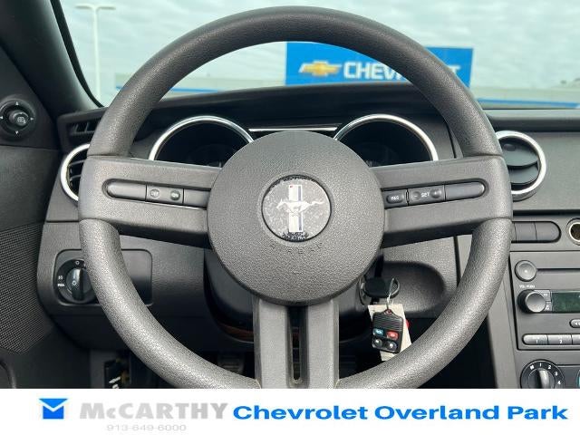 2005 Ford Mustang GT Deluxe