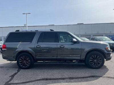 2015 Lincoln Navigator L Base
