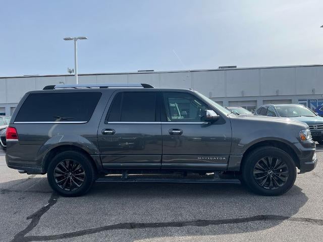 2015 Lincoln Navigator L Base
