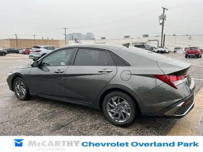 2024 Hyundai ELANTRA SEL