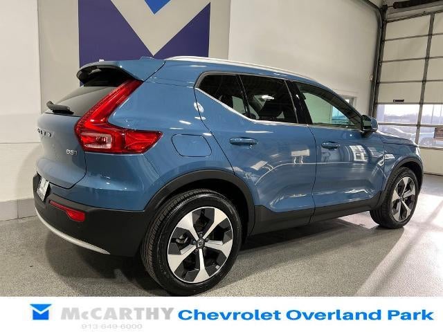 2025 Volvo XC40 Plus Bright Theme