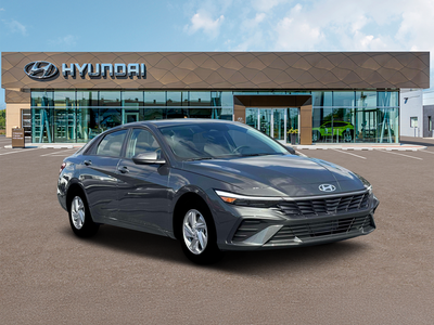 2026 Hyundai ELANTRA SE