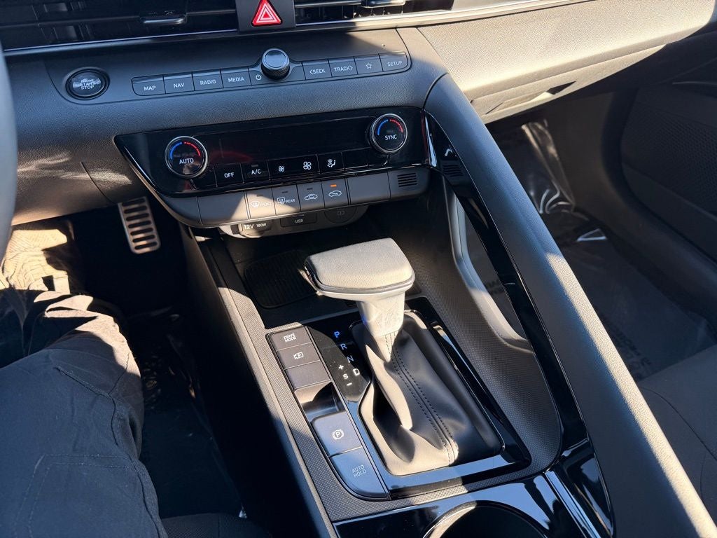 2025 Hyundai ELANTRA HYBRID SEL Sport