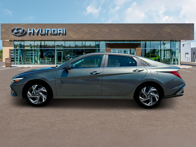 2025 Hyundai ELANTRA Limited