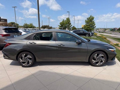 2026 Hyundai ELANTRA Limited