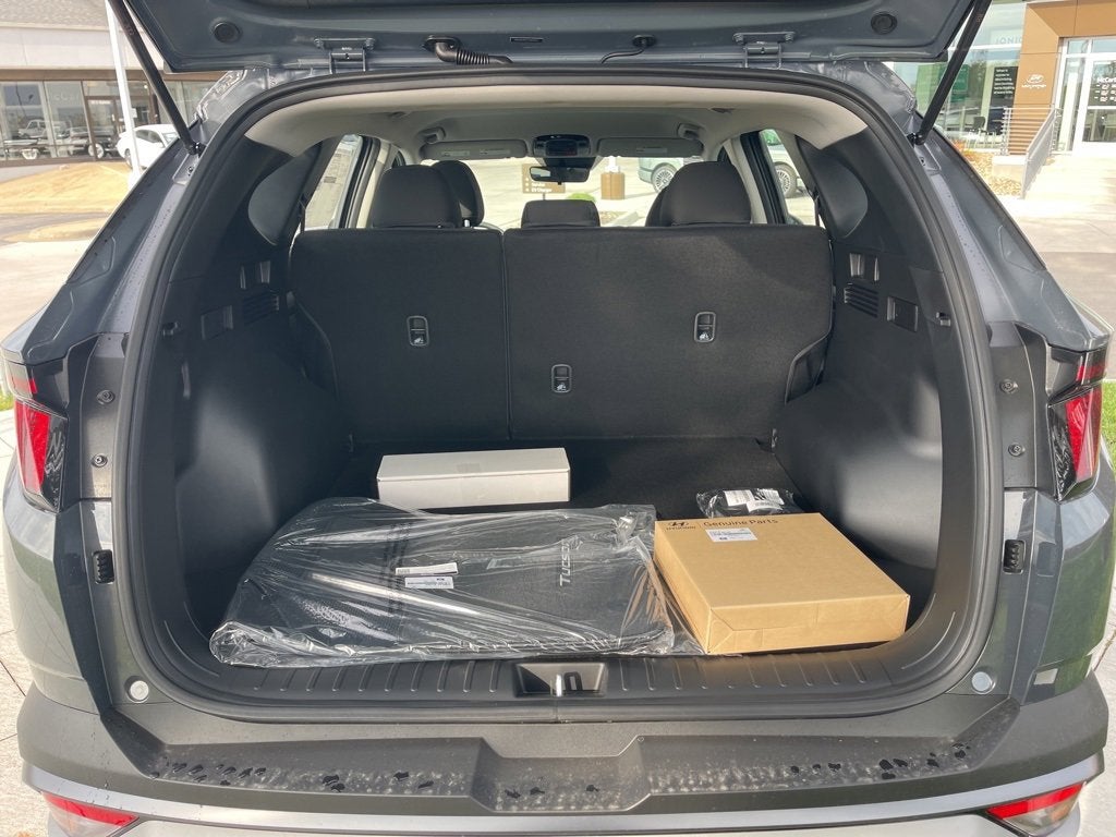 2026 Hyundai TUCSON SE