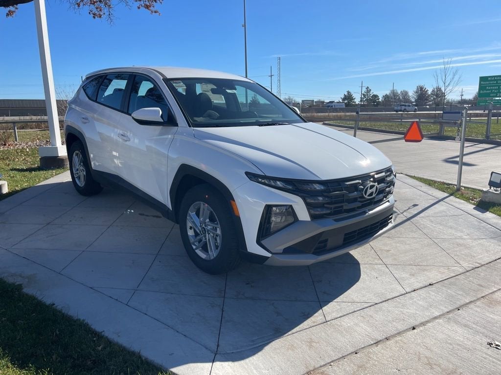 2026 Hyundai TUCSON SE
