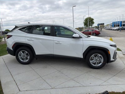 2026 Hyundai TUCSON SE