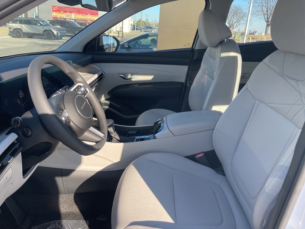 2026 Hyundai TUCSON SE