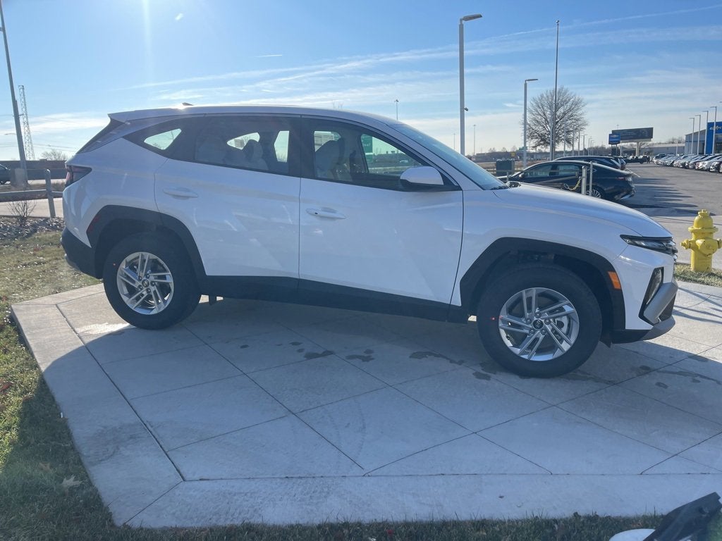 2026 Hyundai TUCSON SE