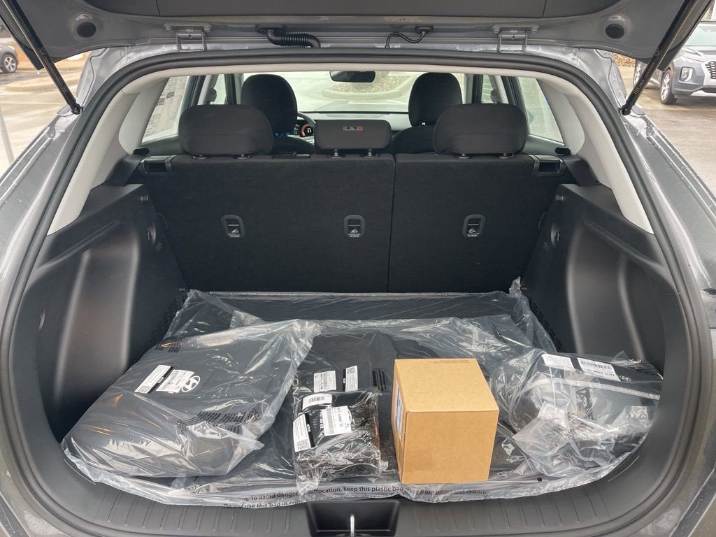 2026 Hyundai KONA SE