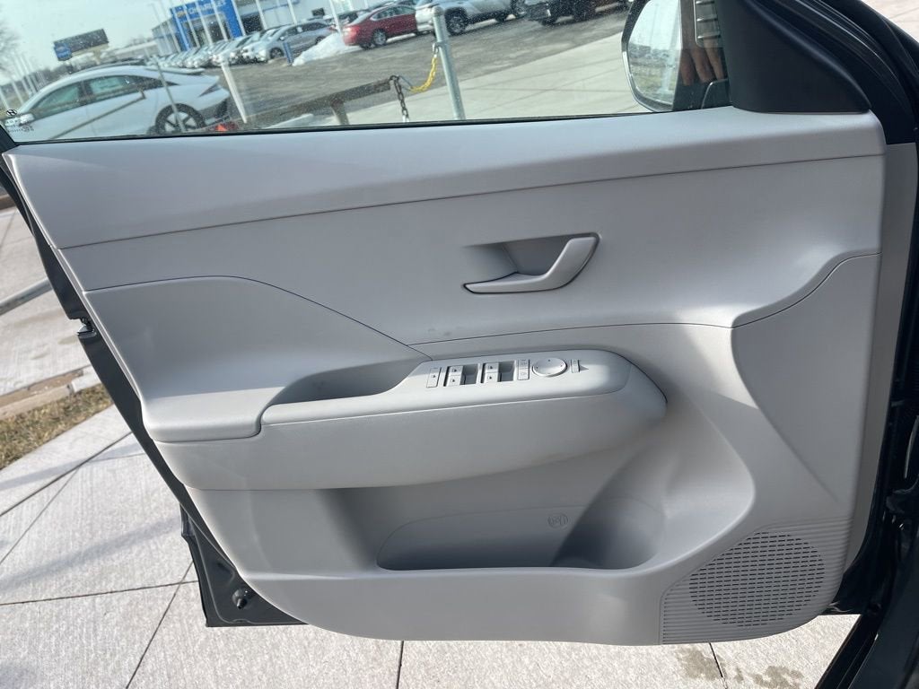 2026 Hyundai KONA SE