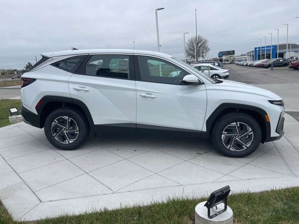 2026 Hyundai TUCSON HYBRID Blue SE
