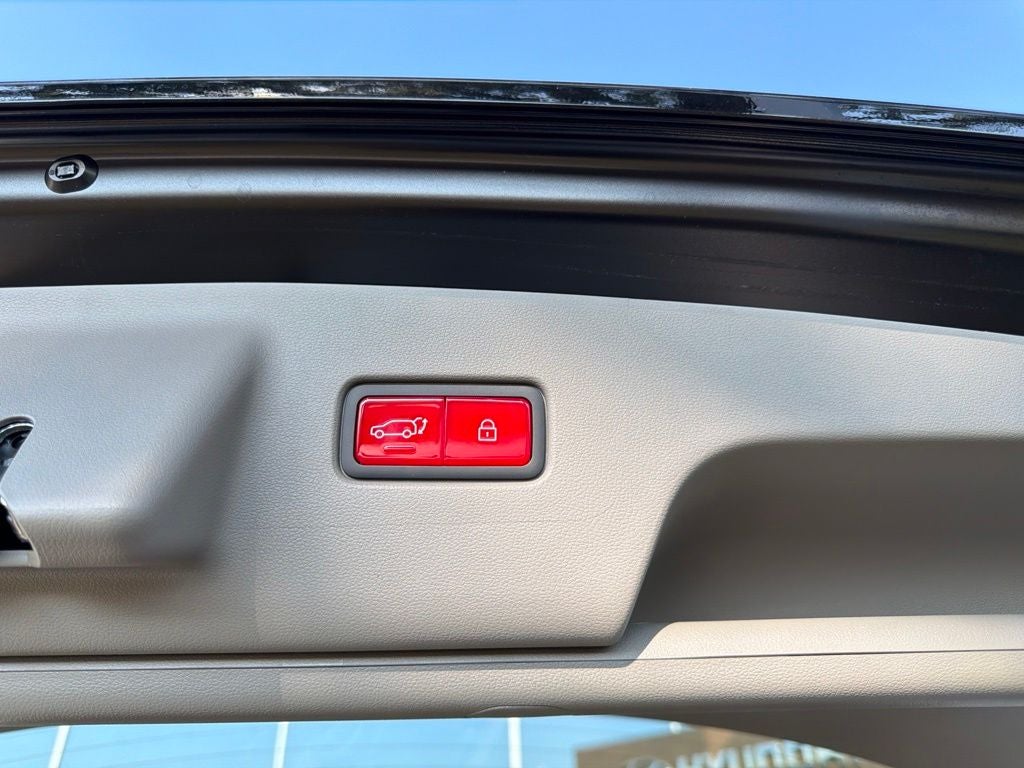2027 Hyundai PALISADE SEL Premium 7 Passenger
