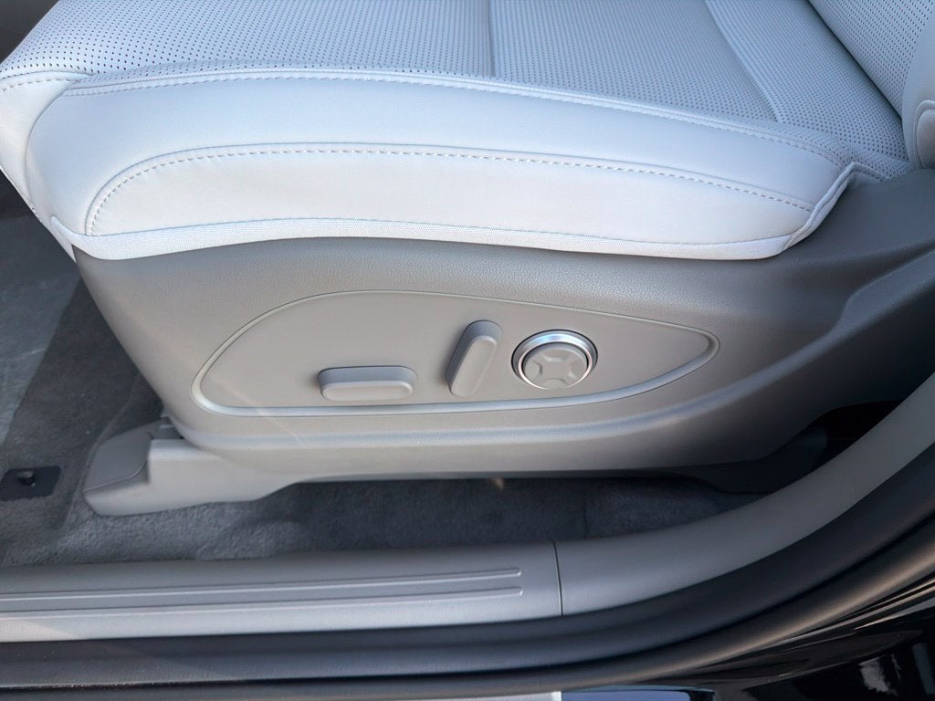 2027 Hyundai PALISADE SEL Premium 7 Passenger