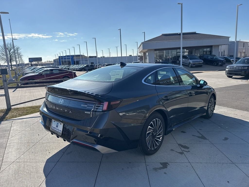 2026 Hyundai SONATA HYBRID SEL