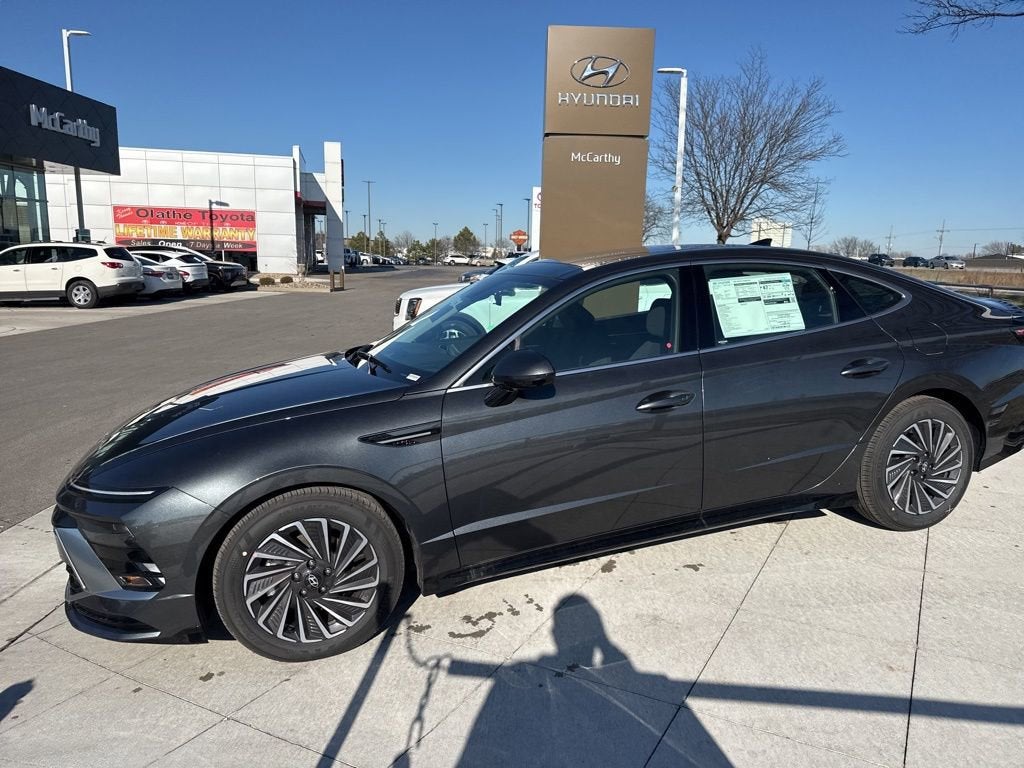2026 Hyundai SONATA HYBRID SEL